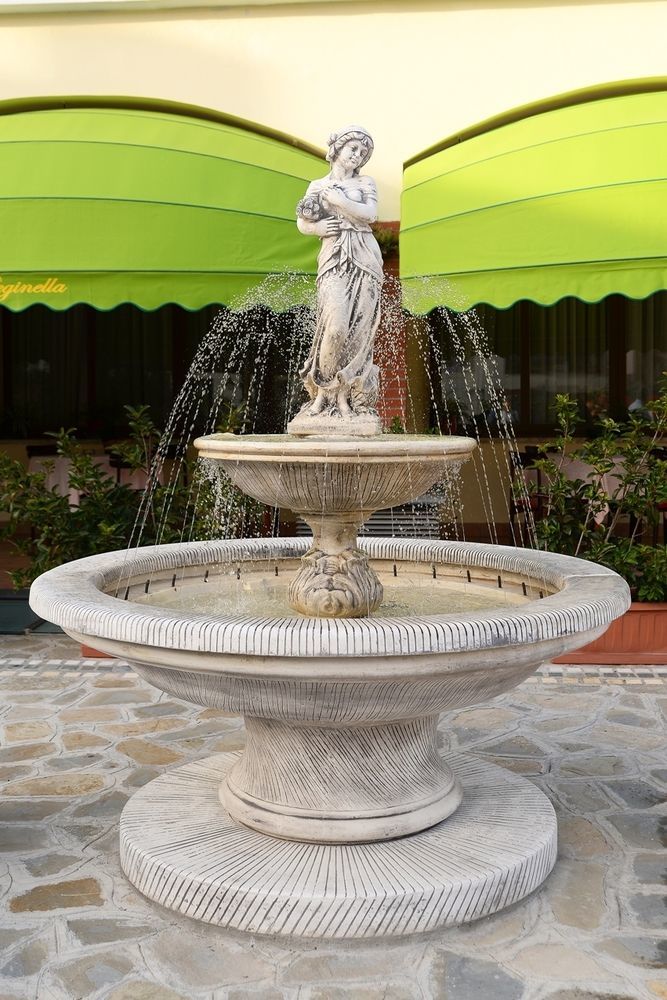 Hotel Reginella サンタガータ・スイ・ドゥエ・ゴルフィ エクステリア 写真